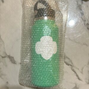 Girl Scout hydroflask brand new never used size 32 oz VERY LIMITED